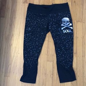Lululemon SoulCycle Skull Cropped Leggings Sz8